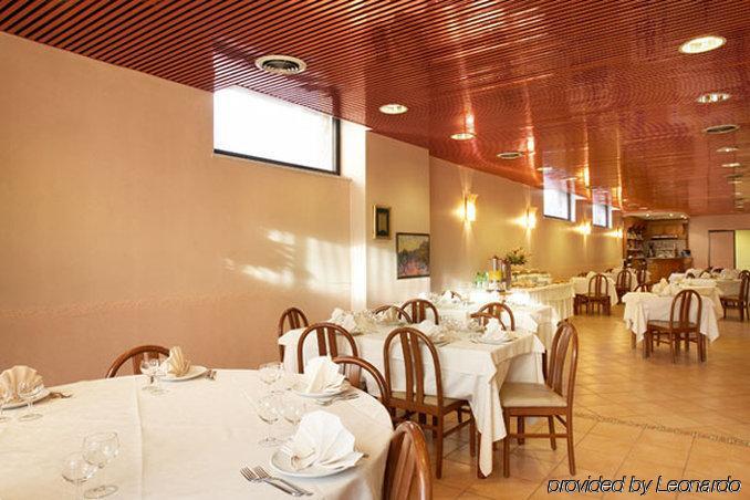 Dropiluc Hotel Druento Restaurant foto