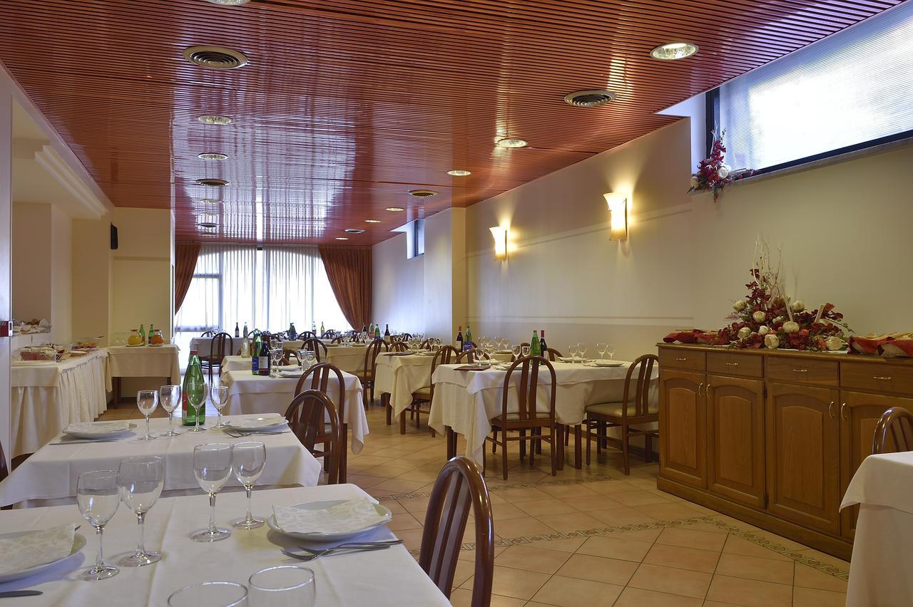 Dropiluc Hotel Druento Buitenkant foto